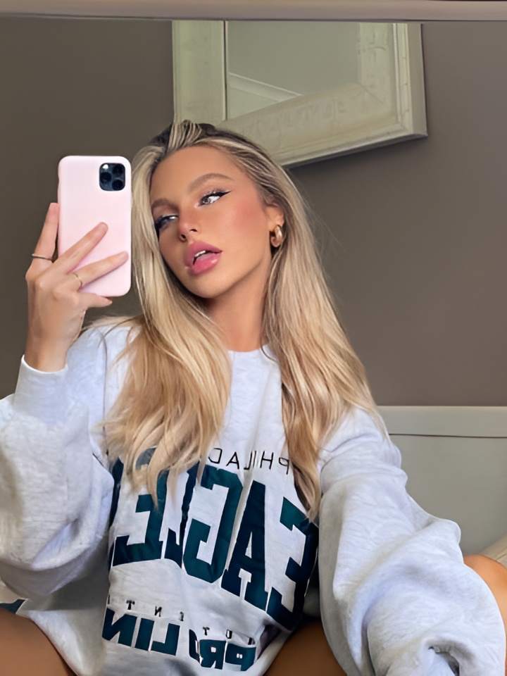 Индивидуалка Адель, доступна для личного знакомства от 10000 руб