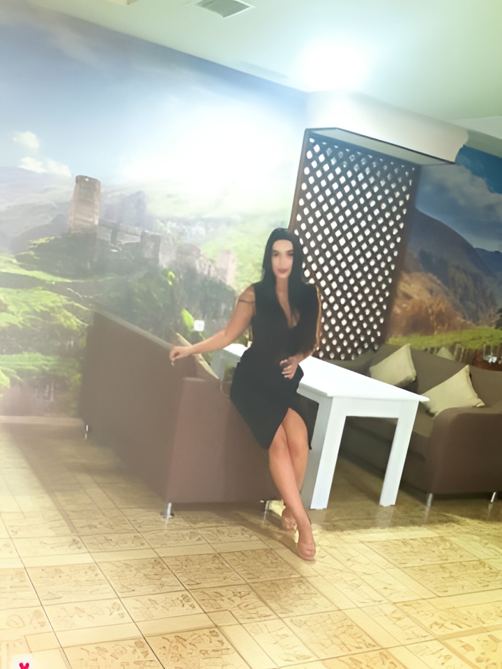 Инга привлекальеная девушка из Сатка цена от 2500 руб