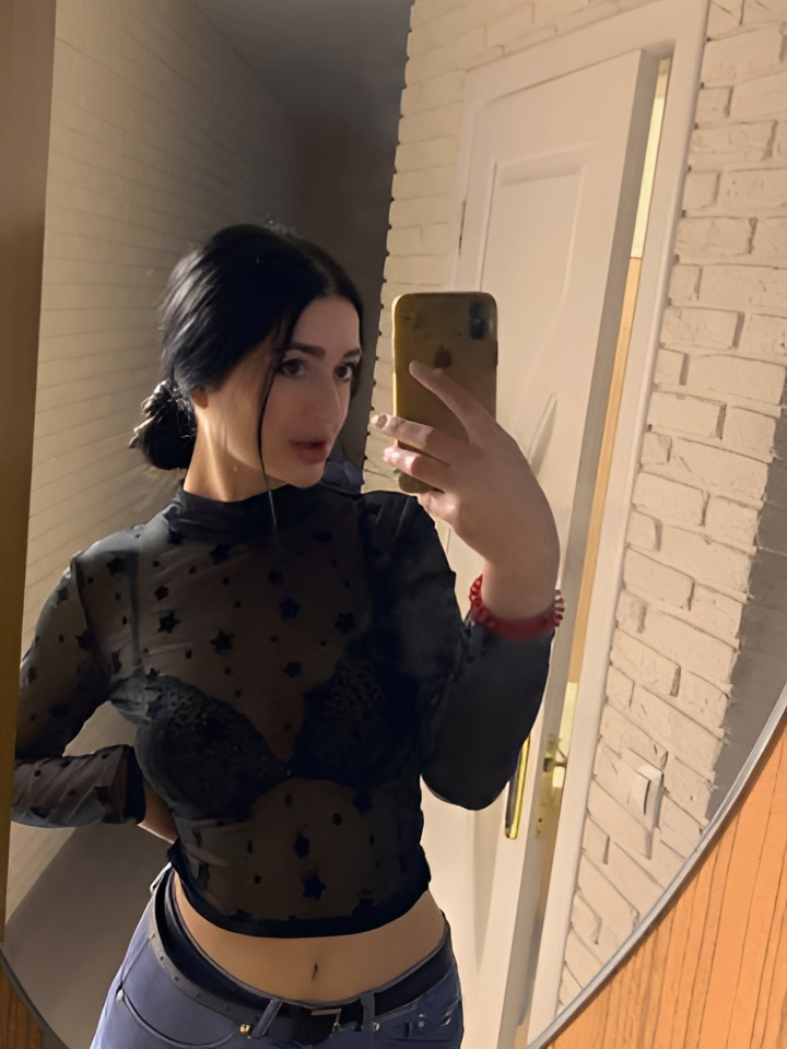 Софа привлекальеная девушка из Сатка цена от 2500 руб