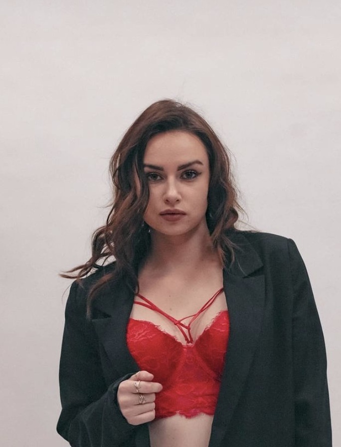 Индивидуалка 🎥 Нана, доступна для личного знакомства от 6000 руб