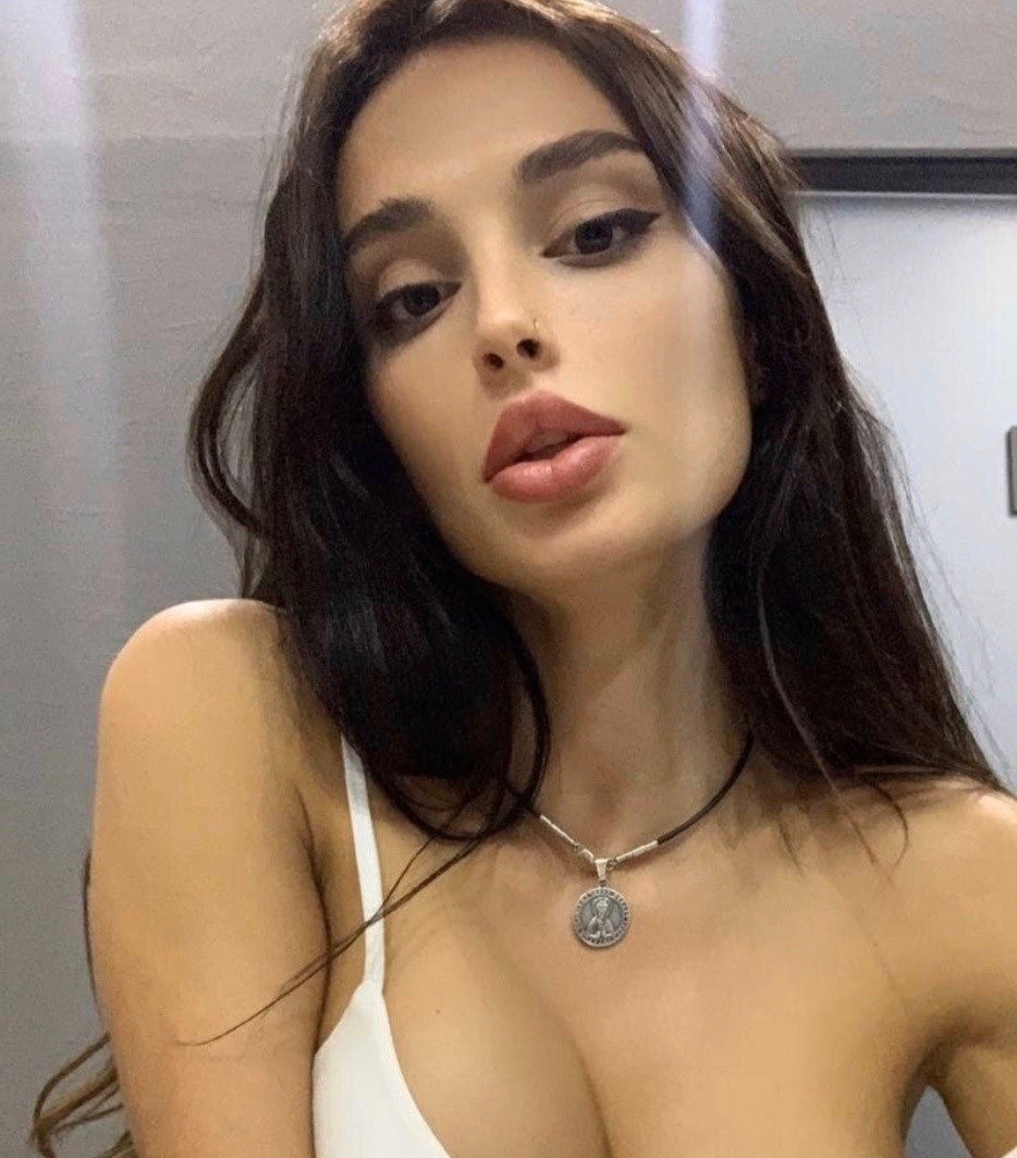 Нинель привлекальеная девушка из Сатка цена от 3000 руб