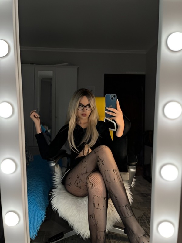 Фариза привлекательная девушка из Сатка цена от 3000 руб