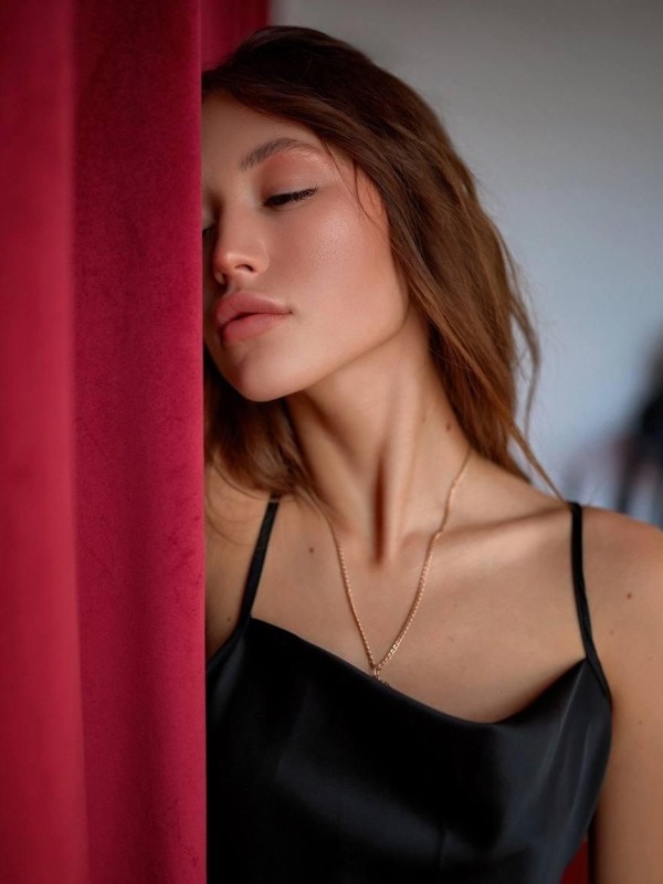 Софья привлекательная девушка из Сатка цена от 5000 руб